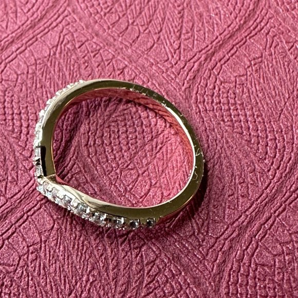 Modern Gents | NWOT | "The Zoey" Chevron Band | Rose Gold | Diamond Alternative - Picture 6 of 7